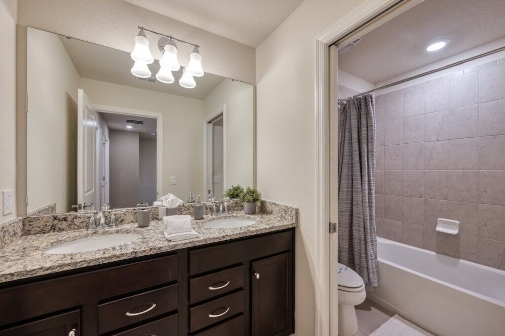 NEW 5 Bdrm Windsor Island Resort - photo 24
