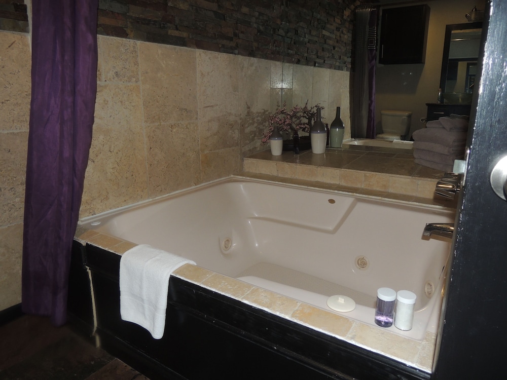 The Whispering Pines Inn Bed & Breakfast - photo 44