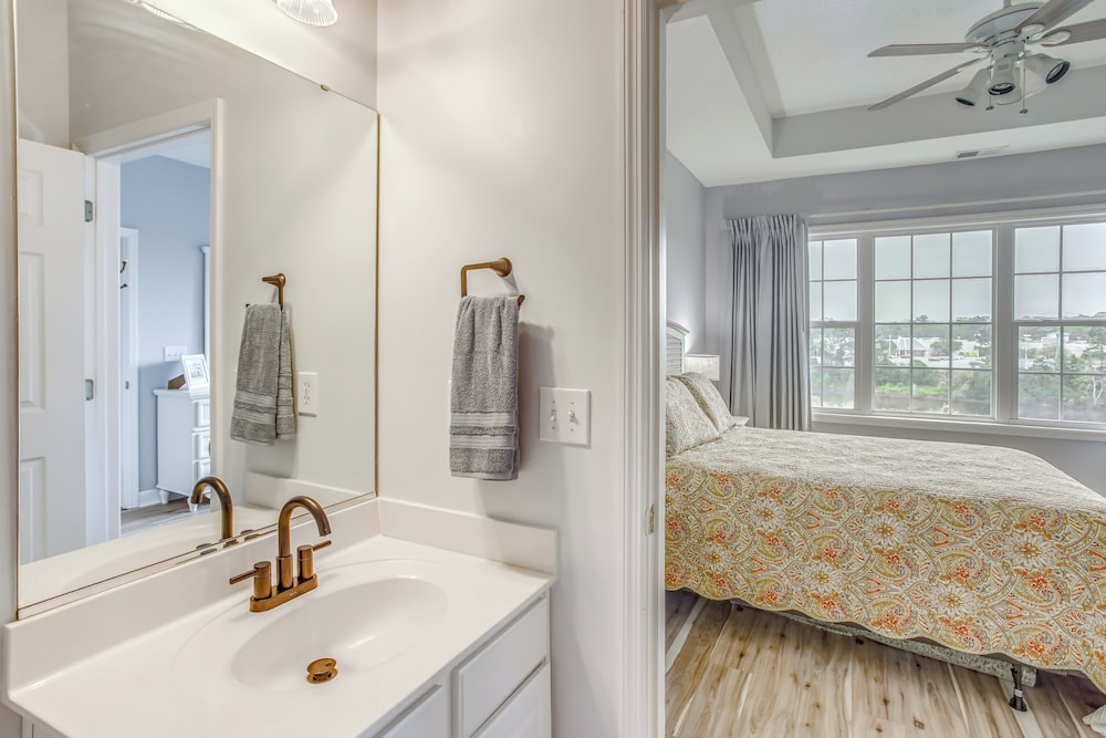 3 Mi to Beach: NMB Golf Resort Condo - photo 11