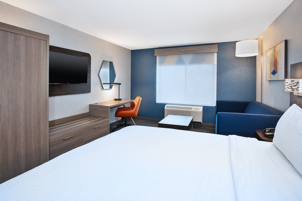 Holiday Inn Express Hotel & Suites Belleville by IHG - photo 26