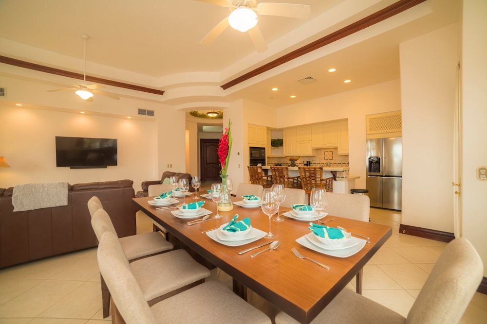 Los Suenos Bella Vista 2B Pool View — 4-Star Luxury Hotel in Jaco, Costa Rica