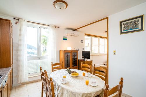Spacious Three Bedroom Apartment