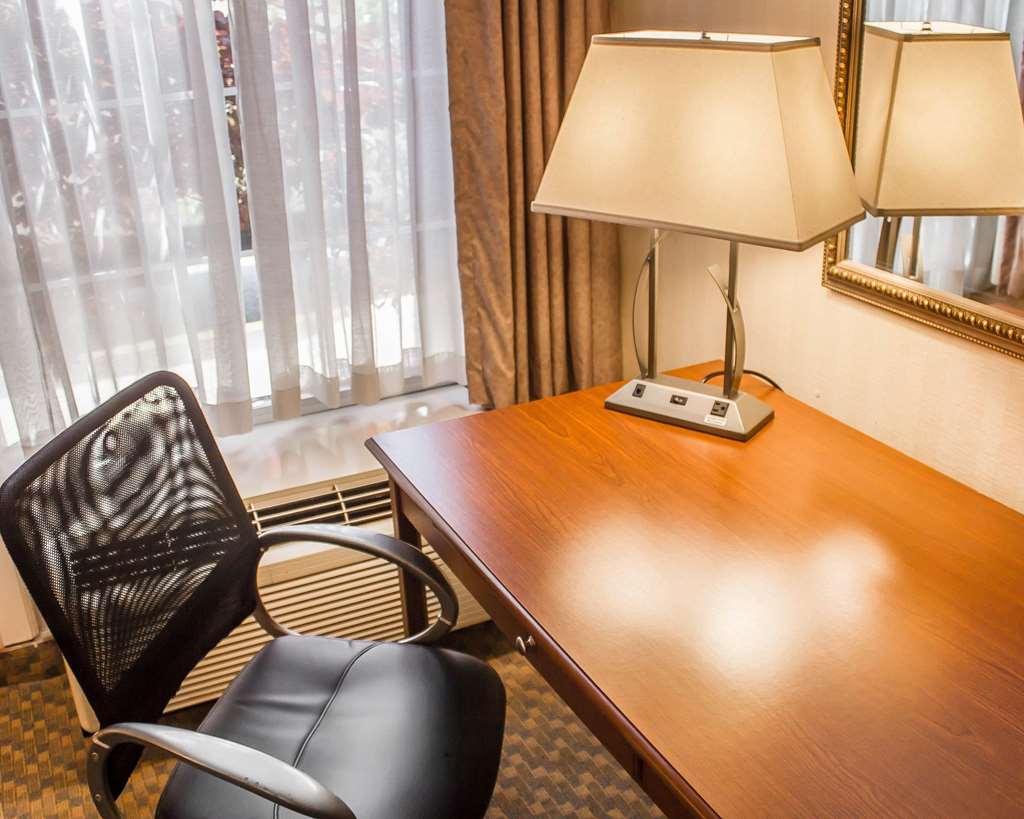 Comfort Inn Wethersfield Hartford - photo 16