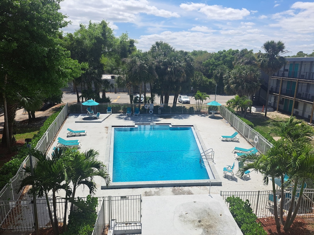 Altamonte Springs Hotel and Suites - photo 27