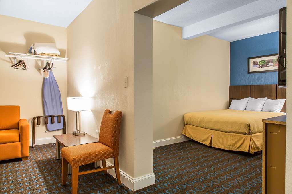 Quality Inn & Suites Middletown Newport - photo 22