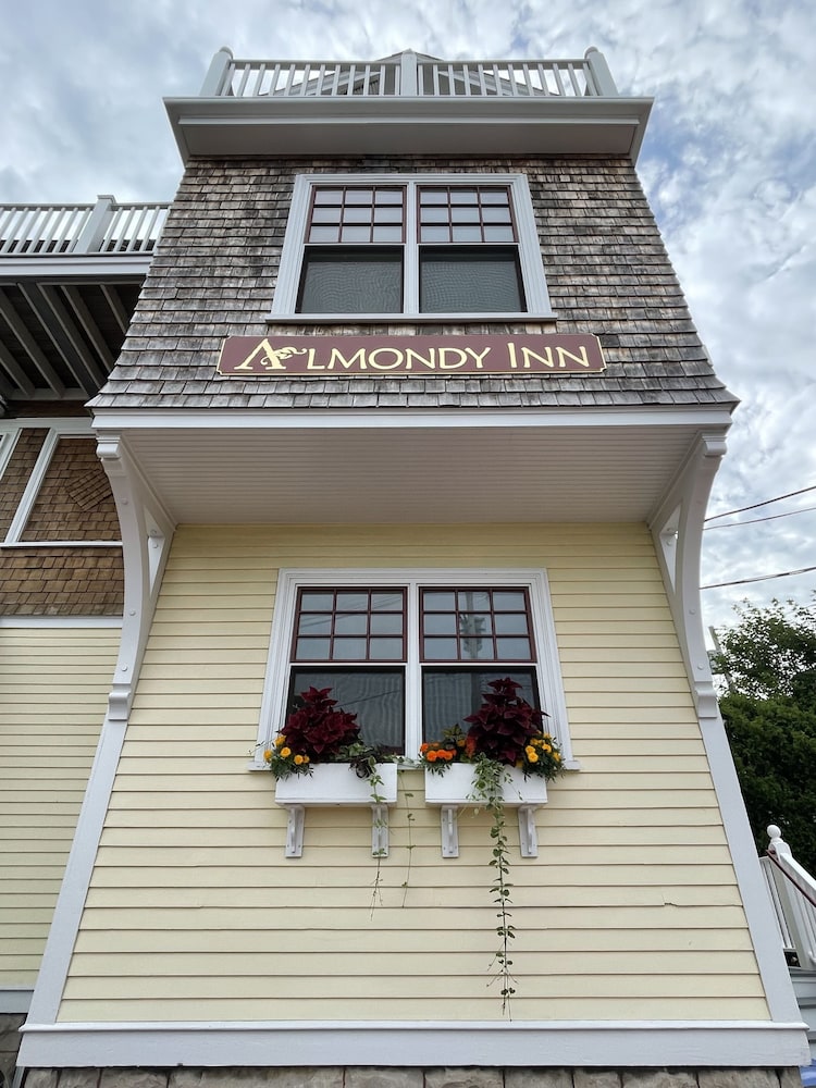 Almondy Inn - photo 163