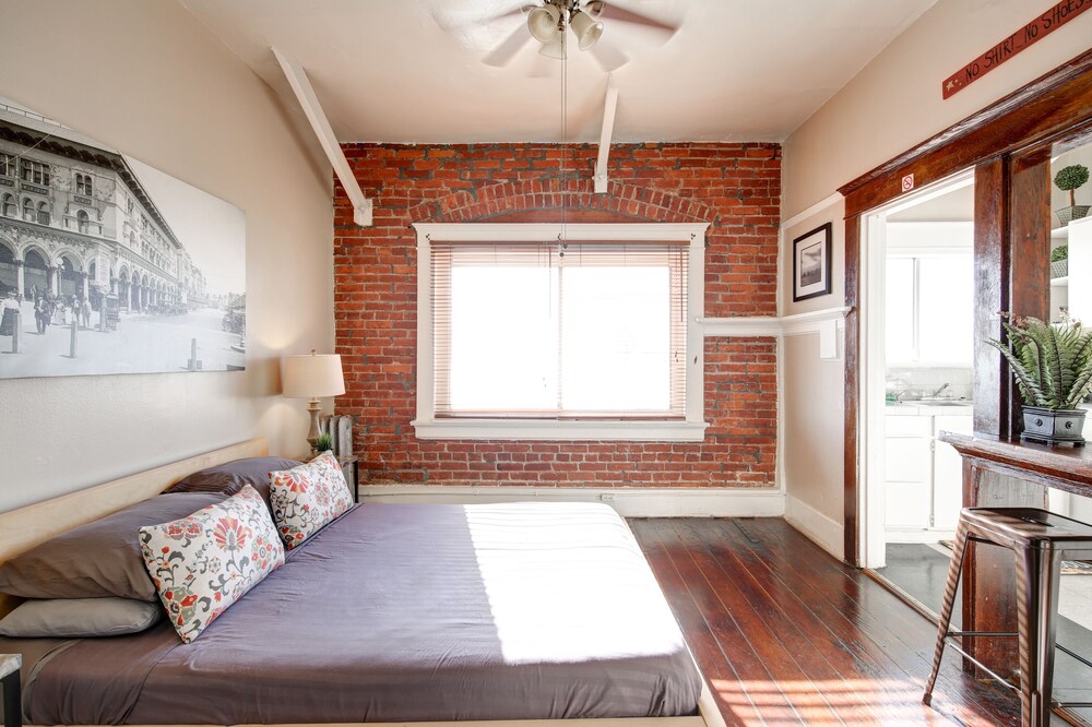 Ellison Suites - photo 10