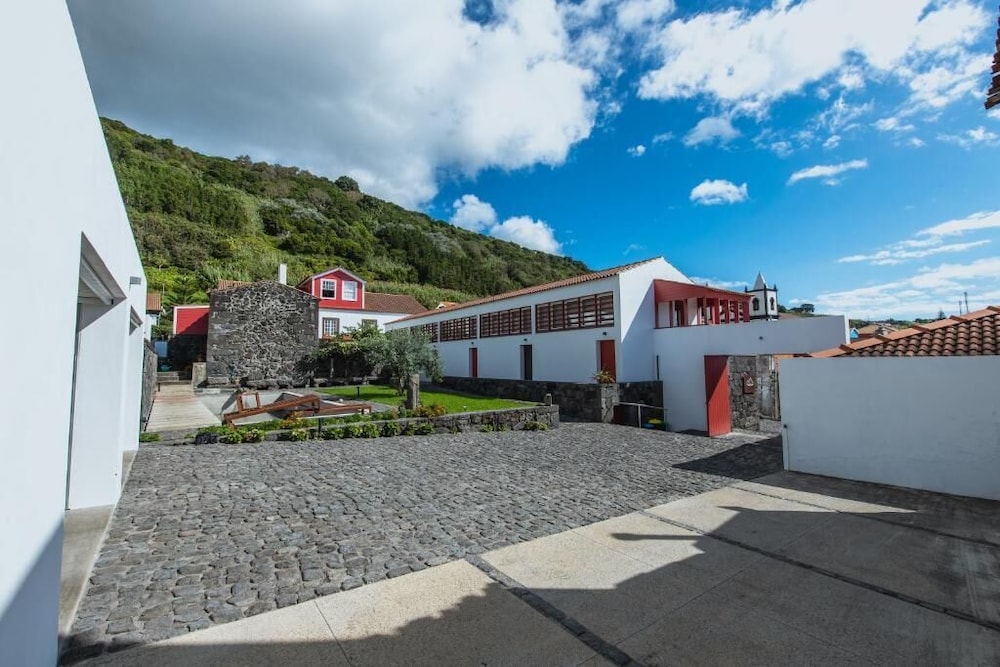 Casa do Brasão — 4-Star Luxury Hotel in Lajes, Portugal