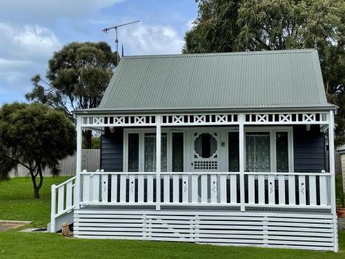 Nest charming comfortable coastal villa — 4-Star Luxury Hotel in Port Fairy, Australia