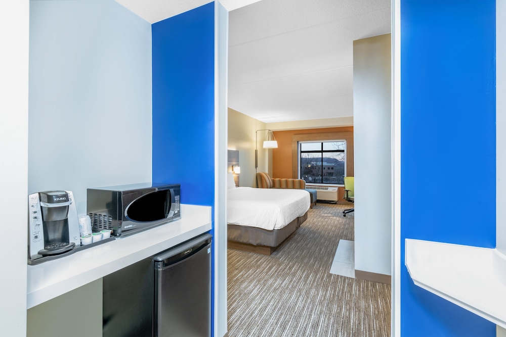 Holiday Inn Express & Suites St. George North Zion by IHG - photo 12