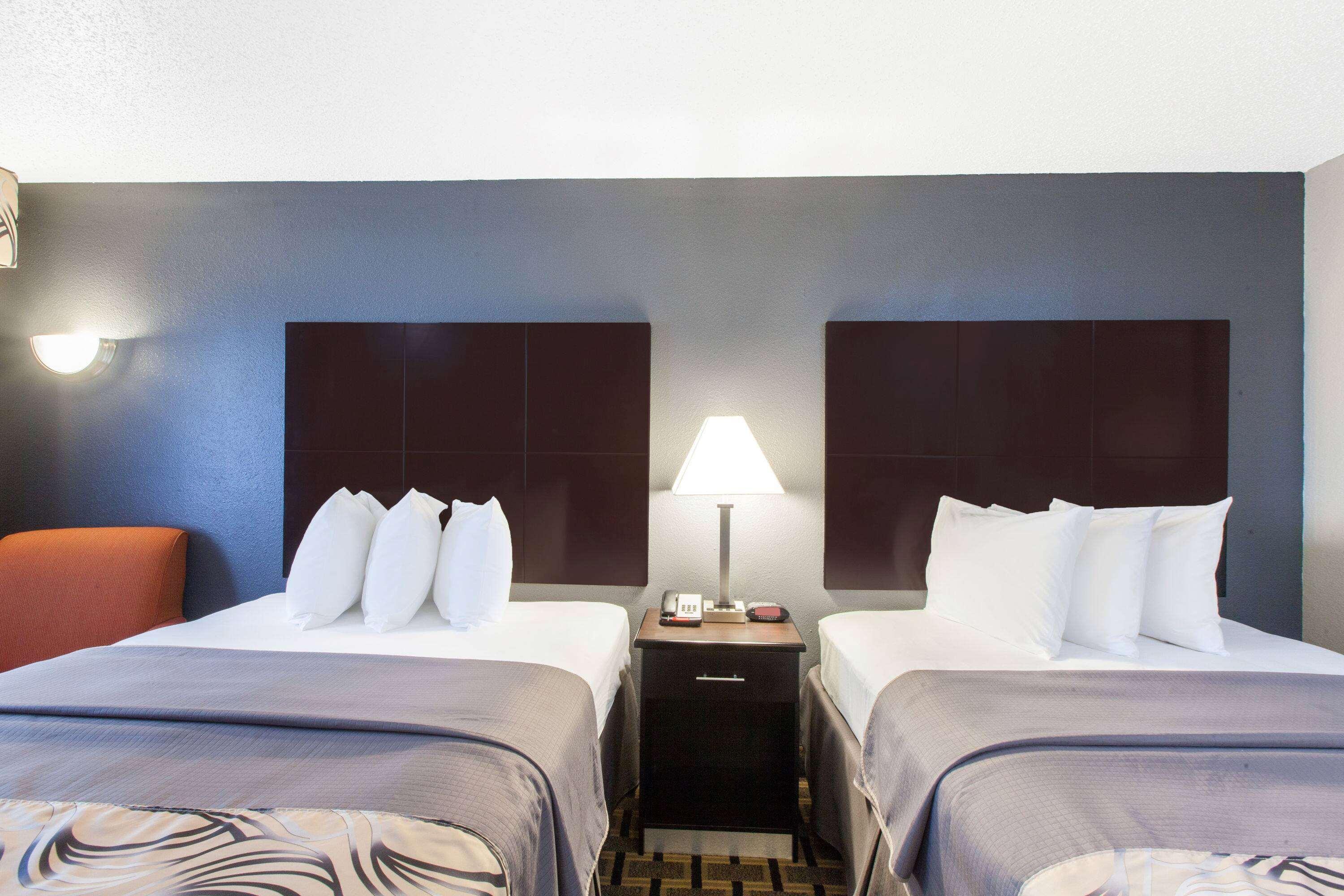 Days Inn by Wyndham Ennis - photo 16