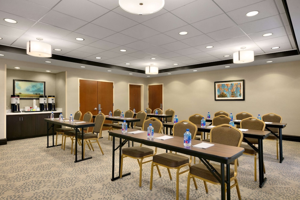 Hampton Inn & Suites Mahwah - photo 33