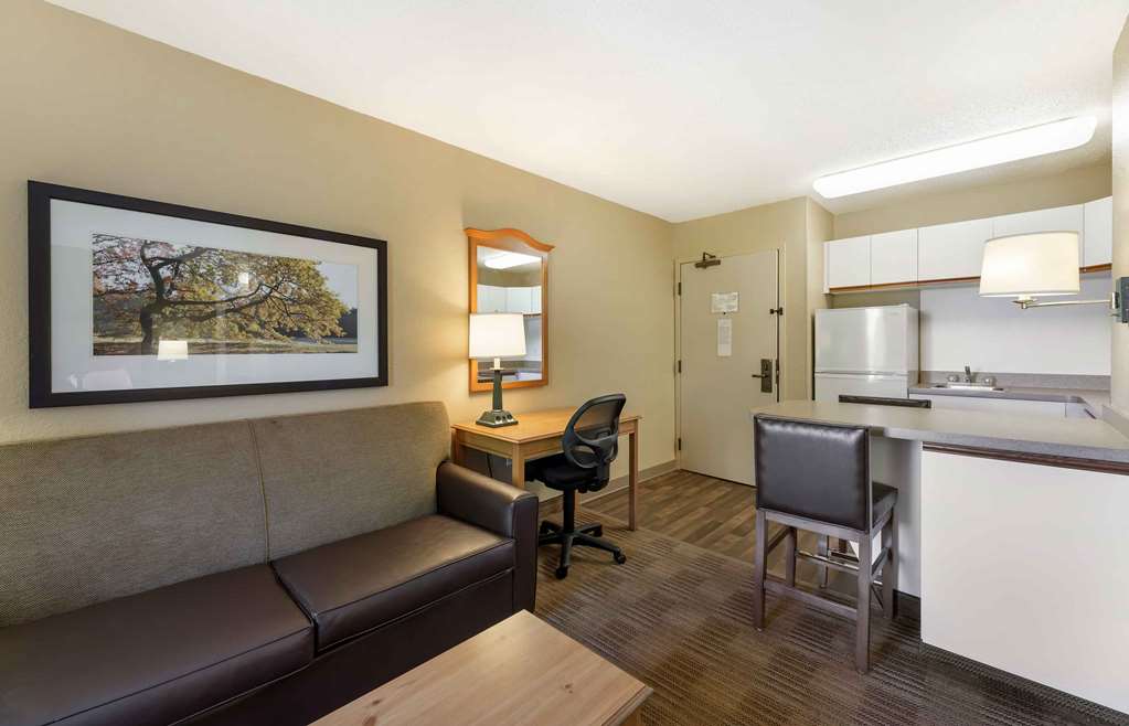 Extended Stay America Suites Cleveland Airport North Olmsted - photo 34