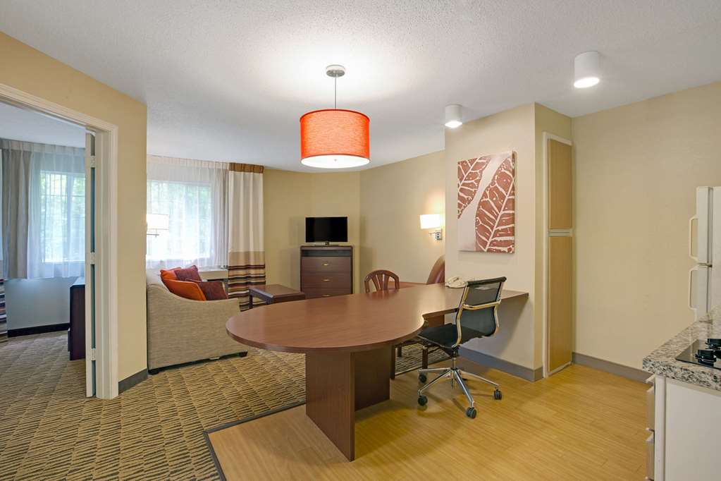 MainStay Suites Detroit Farmington Hills - photo 14