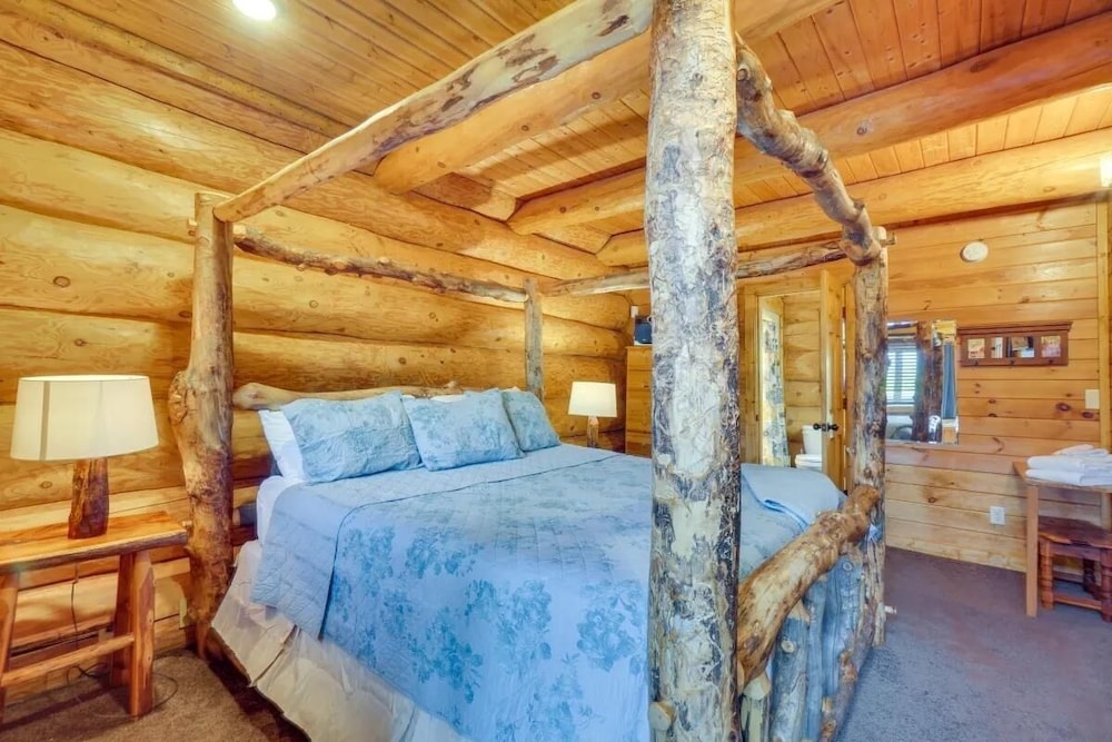 Mammoth Views 2 Bedroom Cabin by Heavenly Views Resort - photo 2