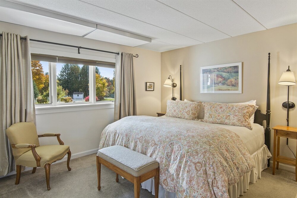 Lodge Condo 24 — 4-Star Luxury Hotel in Stowe, United States