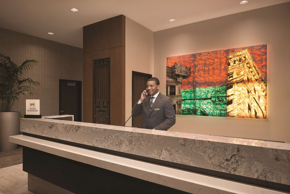 Embassy Suites By Hilton Pittsburgh Downtown - photo 7