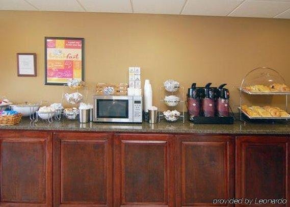 Rodeway Inn & Suites Fort Rucker - photo 17