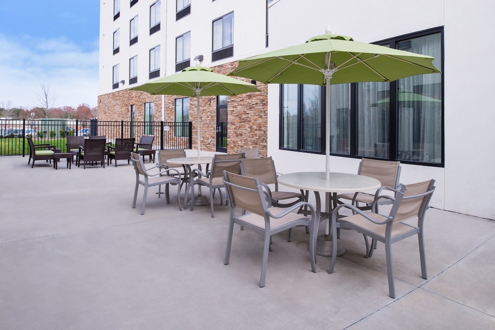 Holiday Inn Express Hotel & Suites Monroe - photo 45