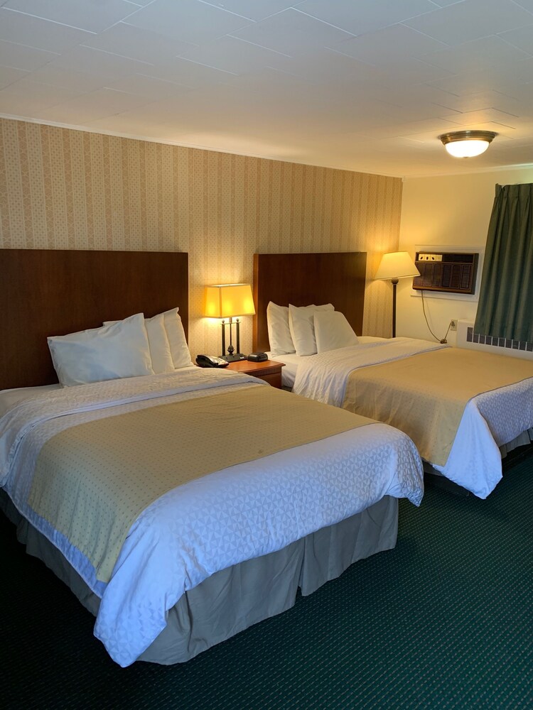 American Inn Lee - photo 5