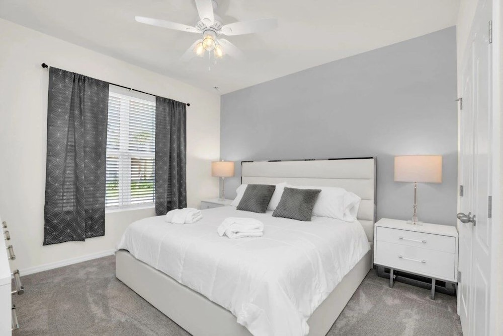 Luxury 6 Bed Private Pool Home In Solterra Resort 6 Bedroom Home by RedAwning - photo 4
