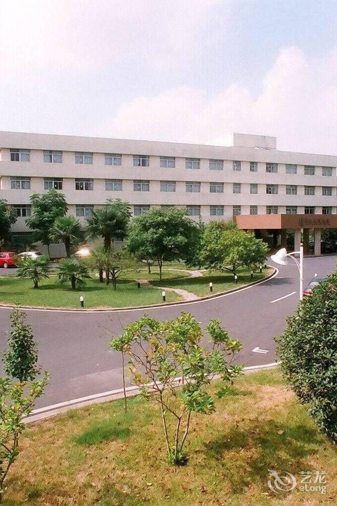 Lijin Garden Hotel — 4-Star Luxury Hotel in Nanjing, People's Republic of China