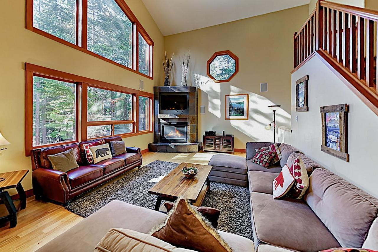 Cherry Hill Charms — 4-Star Luxury Hotel in South Lake Tahoe, United States