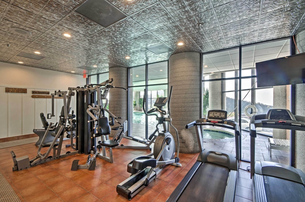 4 Mi to Sugar Mtn Resort: Condo w Indoor Pool - photo 16