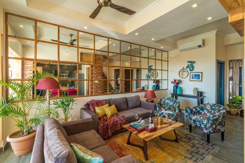 StayVista at Creek Edge Home Pet Friendly Villa with Mountain Views Lawn Near Water Stream — 5-Star Luxury Hotel in Dharamsala, India