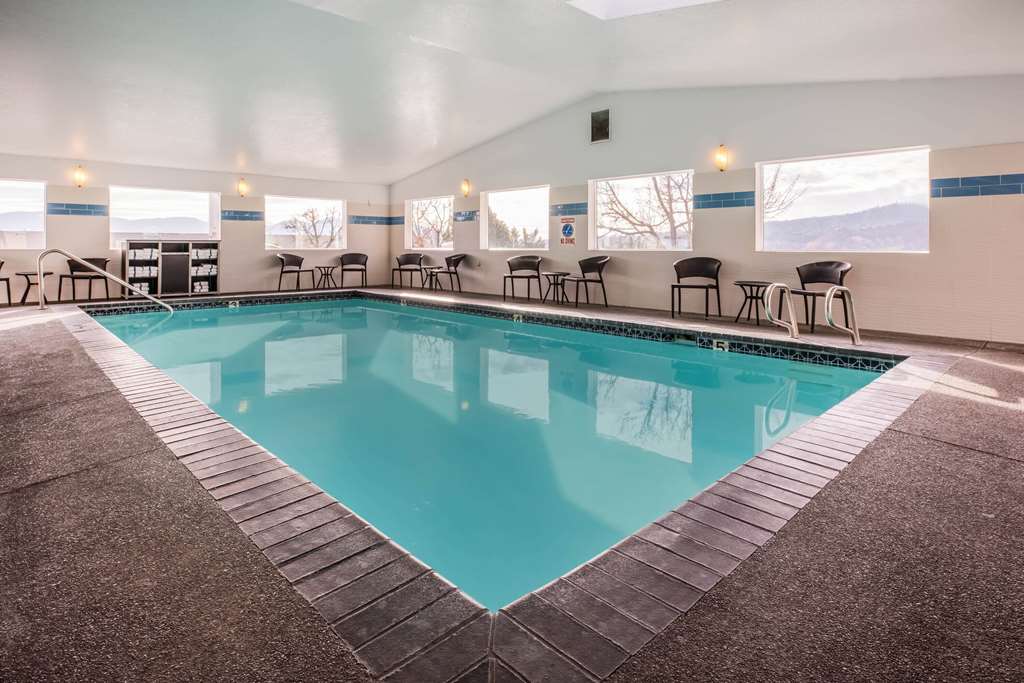 La Quinta Inn & Suites by Wyndham Grants Pass - photo 6
