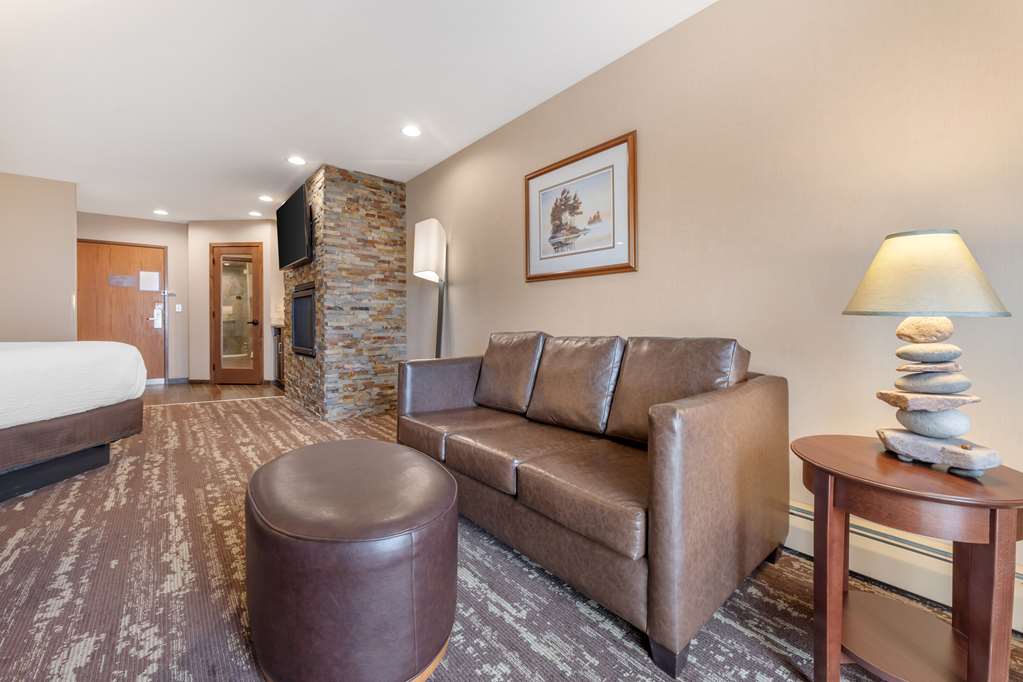 Best Western Plus Superior Inn - photo 65