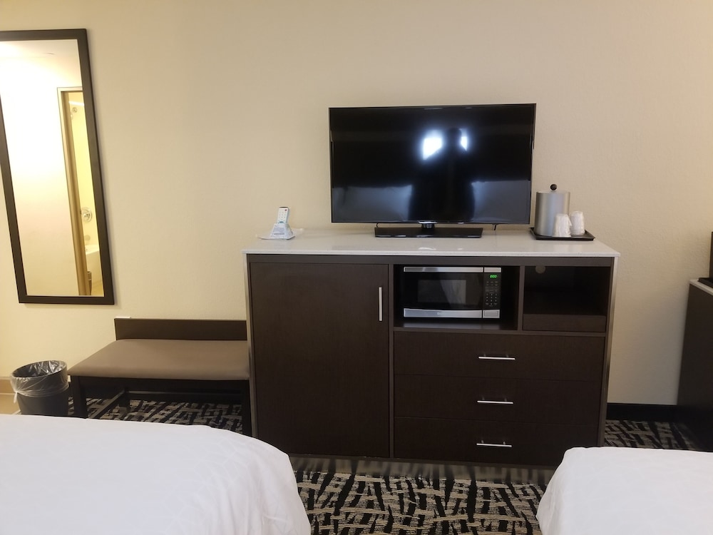 Holiday Inn Poughkeepsie by IHG - photo 6