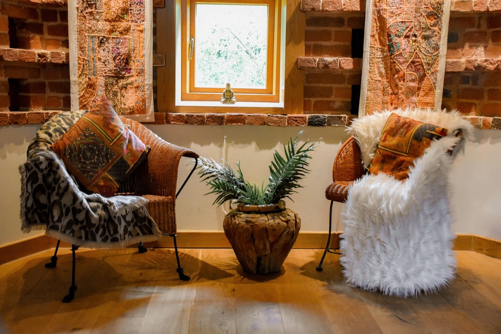 The Hyde Dovecote Kinver pet Friendly Holiday let — hotel in Stourbridge