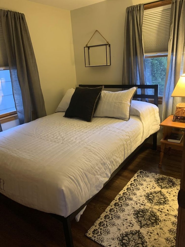 Snug Harbor Inn - photo 56