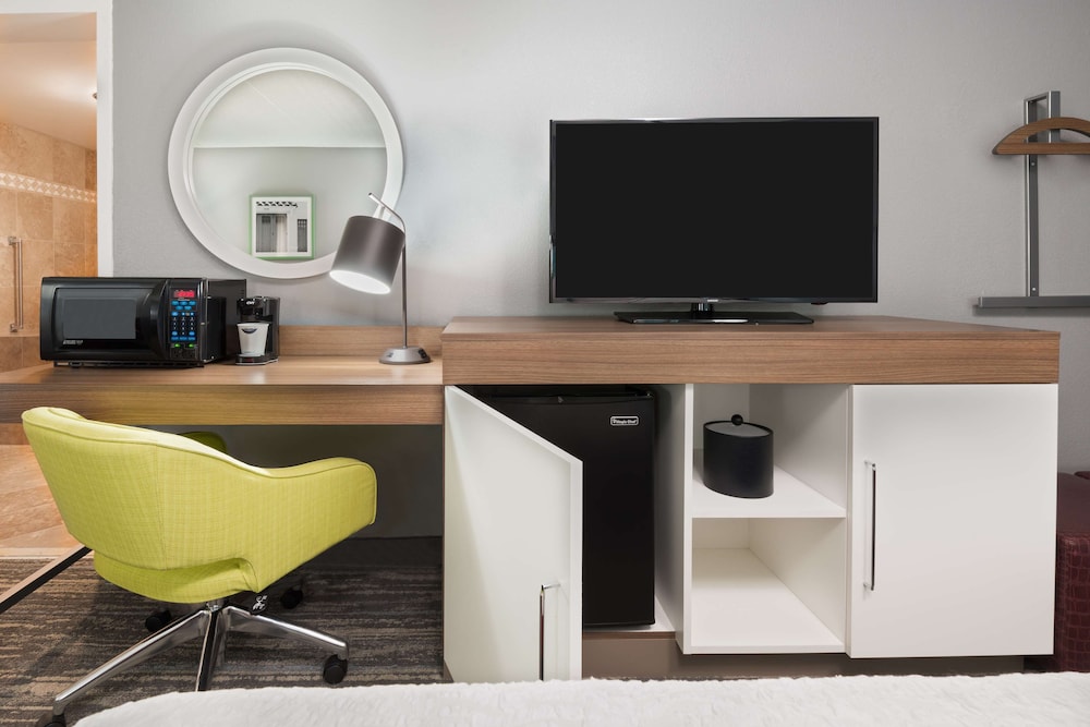Hampton Inn Ellenton Bradenton - photo 11