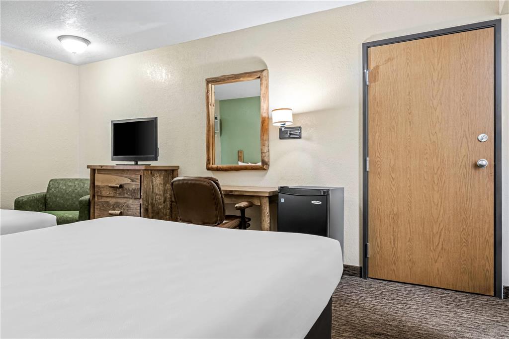 Econo Lodge Custer Crazy Horse Area - photo 26