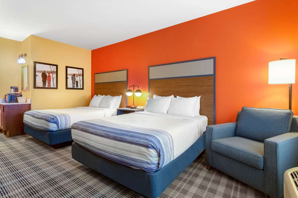 AmericInn by Wyndham Fulton Clinton - photo 15