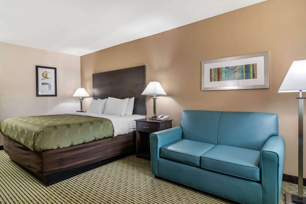 Quality Inn McDonough Atlanta South in Mcdonough, United States