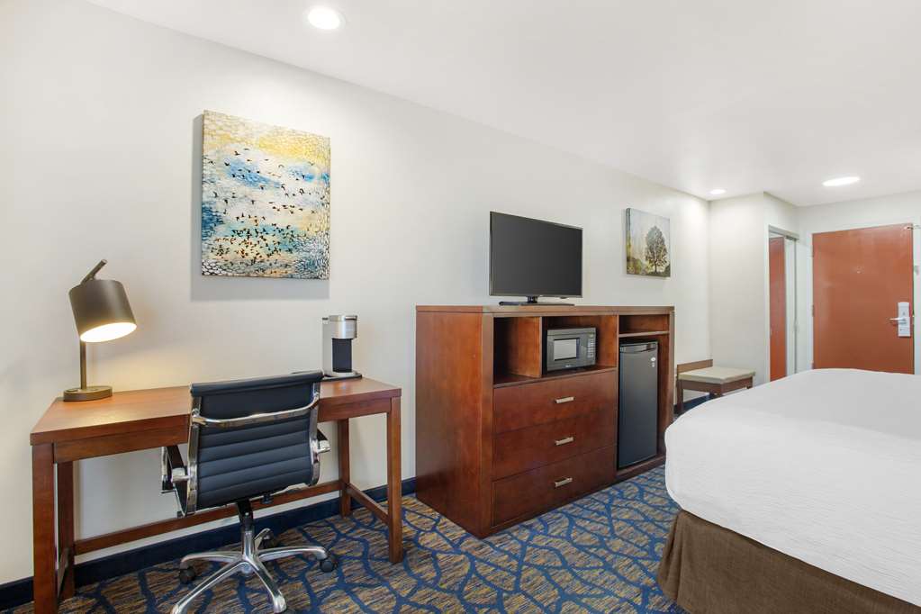 Best Western Plus Villa Del Lago Inn Patterson - photo 34