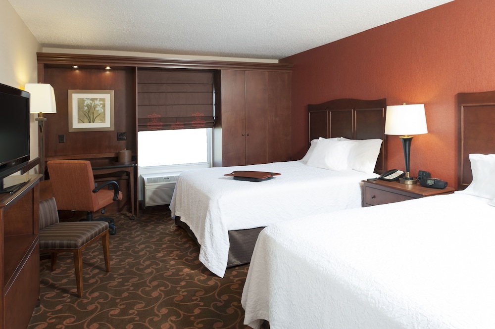 Hampton Inn & Suites Cleveland Southeast Streetsboro - photo 13