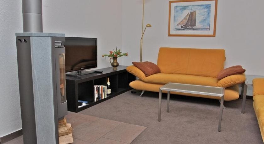 B&B Ferienwohnung Fam.Bonin — 5-Star Luxury Hotel in Berlin, Germany