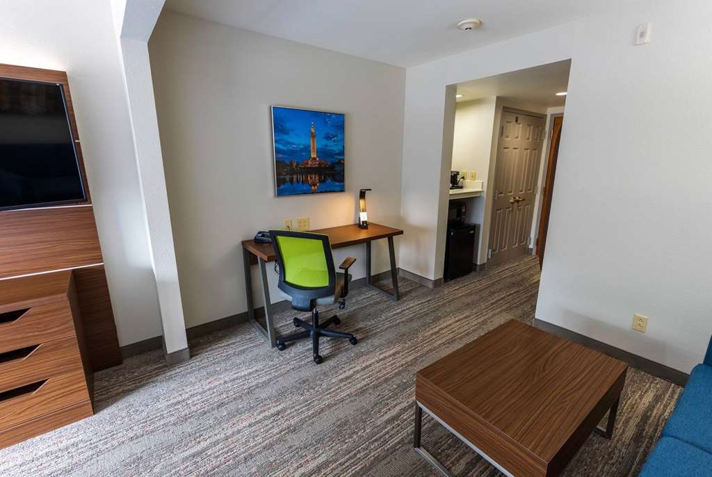 Wingate by Wyndham Lafayette Airport - photo 14