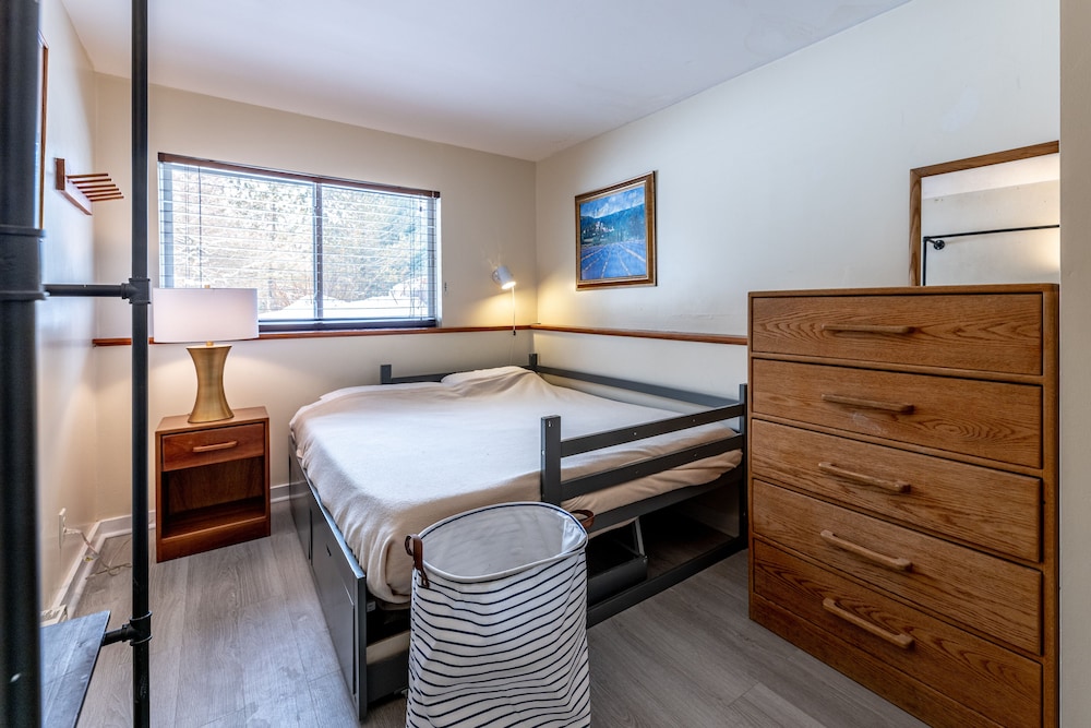 Smugglers' Notch Resort Private Suites - photo 19