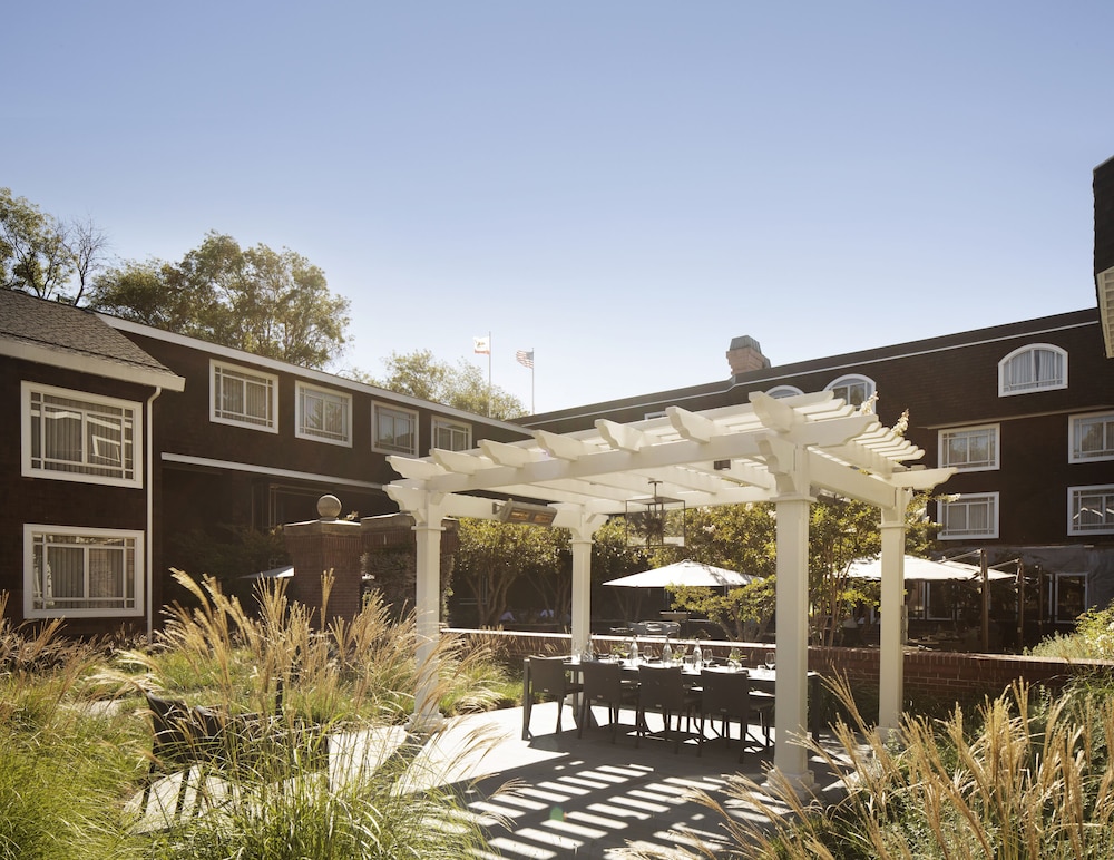 The Stanford Park Hotel - photo 44