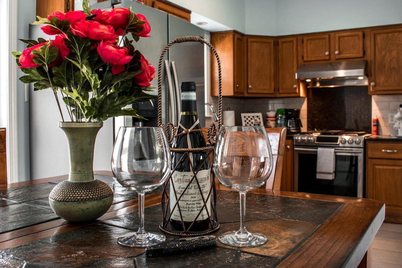Cozy condo with yard and patio. Long stay discount available — 4-Star Luxury Hotel in Fairfield, United States