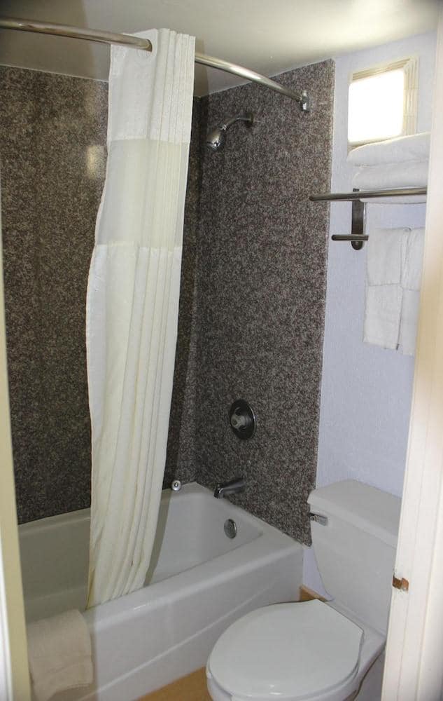 Fairway Inn - photo 18