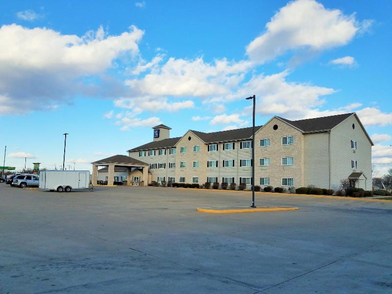 Oak Hill Inn & Suites - photo 3