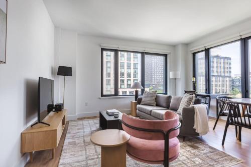 Blueground LES gym laundry nr groceries NYC 1495 — 4-Star Luxury Hotel in New York City, United States