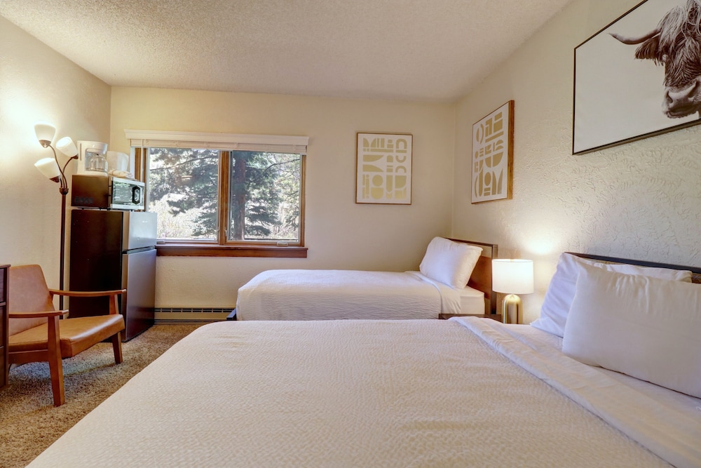 Anaconda 4 Bed 4 Bath by RedAwning - photo 3