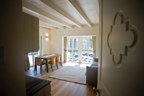 Canaletto Luxury Home — 4-Star Luxury Hotel in Peschiera Del Garda, Italy